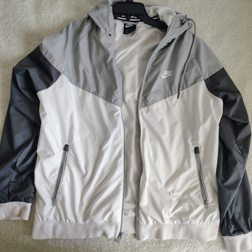 Men's Extra Large XL Nike Windrunner Zip Up Jacket